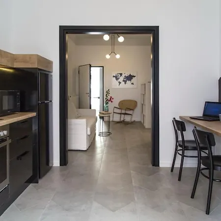 Aura Spacious 2 Bedroom Apartment Athens Exterior photo