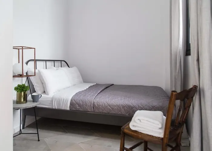 Aura Spacious 2 Bedroom Apartment